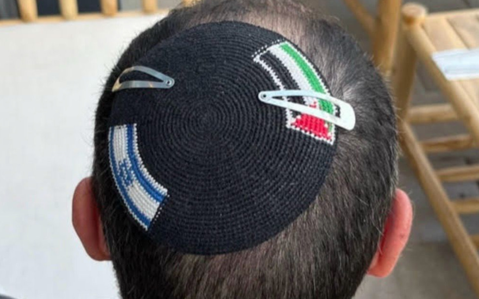 Israeli police cut Palestinian flag from lecturers kippah after detaining him020 Israeli police cut Palestinian flag from lecturers kippah after detaining him