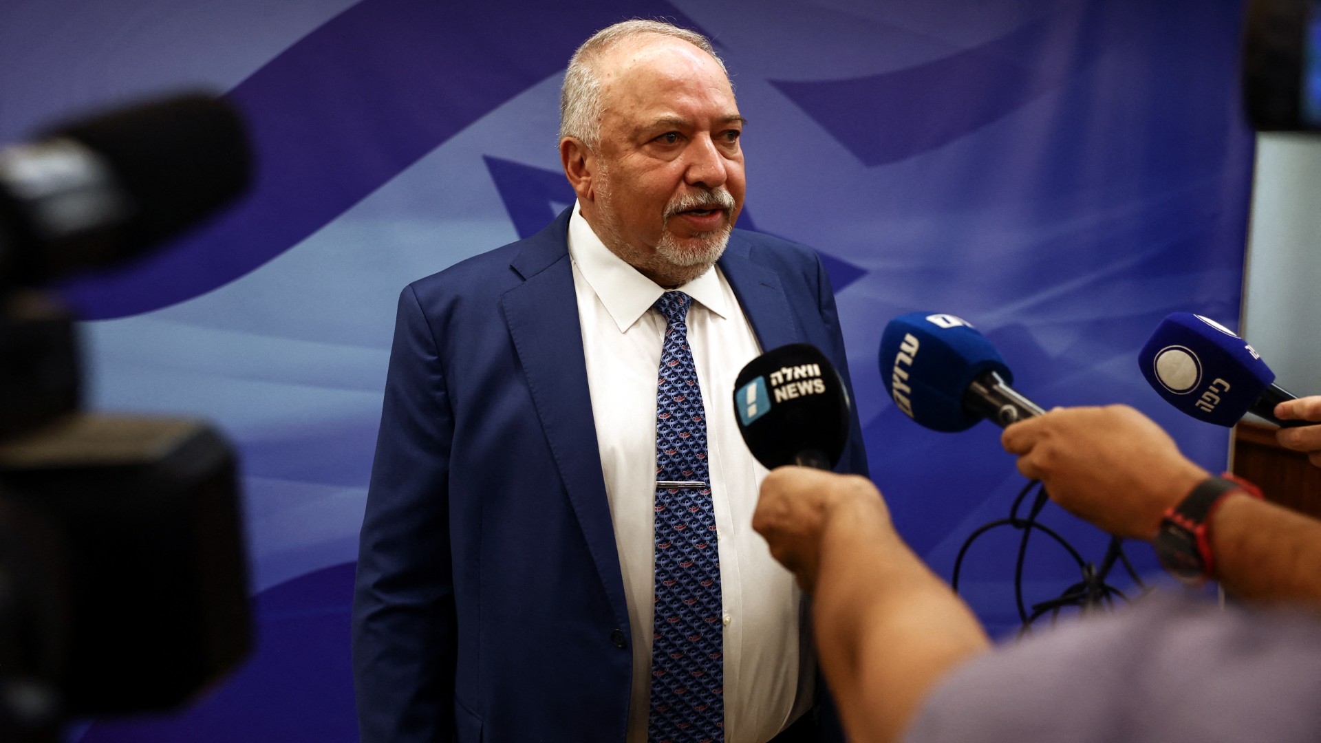 Israel opposition leader says Netanyahu arming equivalent of Isis gangs in Gaza
