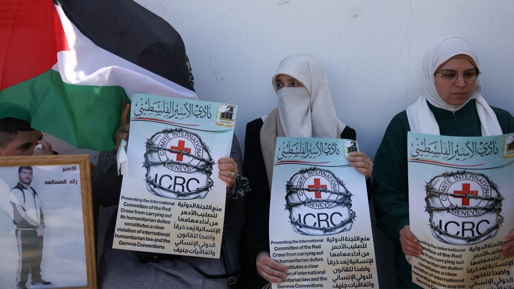 Israel blocks Red Cross access to Palestinian prisoners despite court ruling