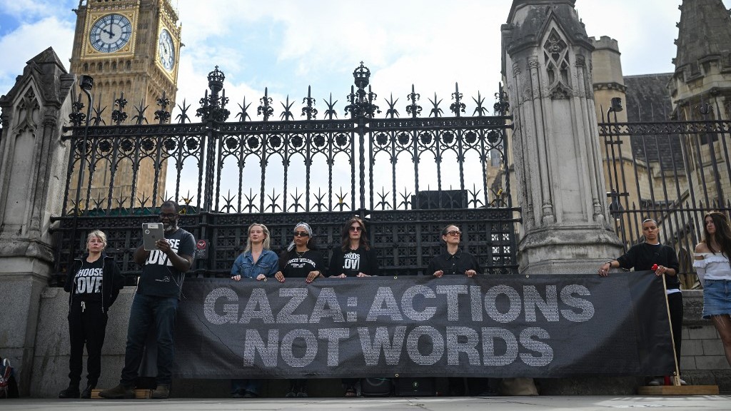 Majority of British people support arms embargo on Israel020 Majority of British people support arms embargo on Israel