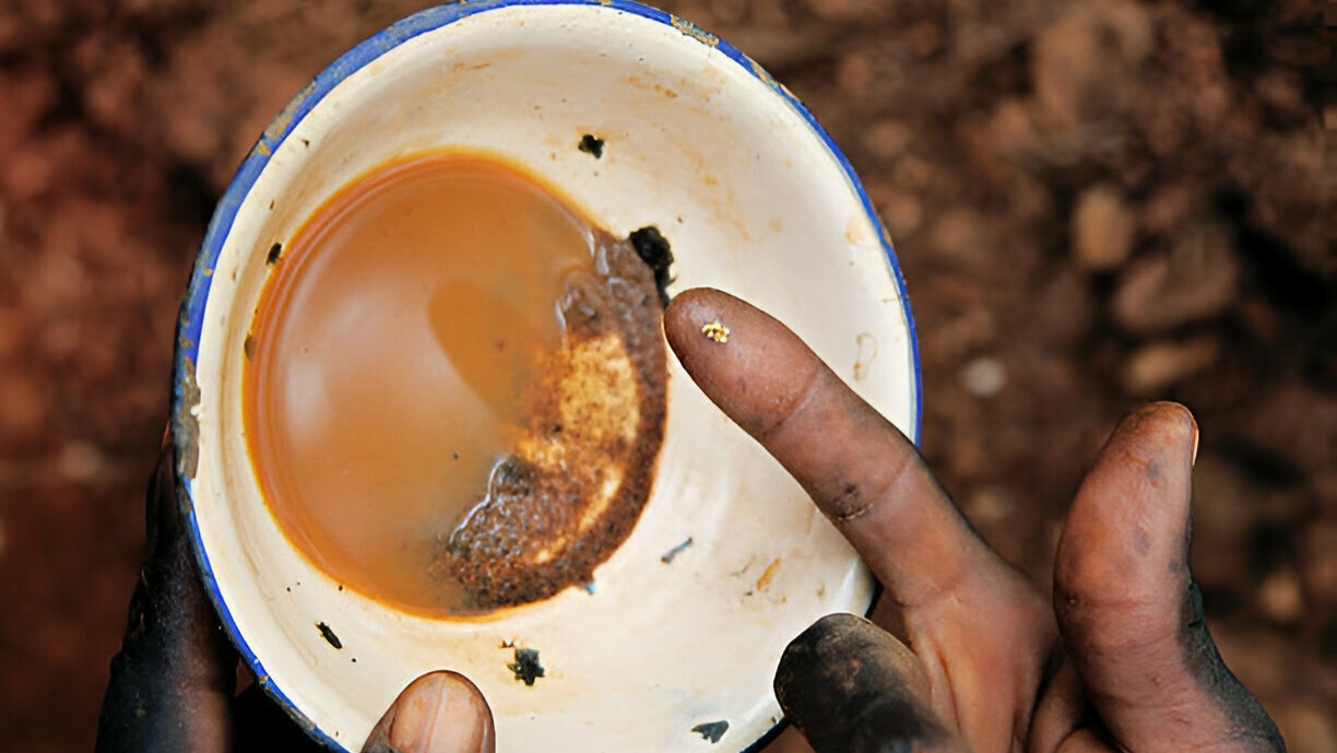 South Sudan loses 5000kg of gold to UAE through Uganda annually020 South Sudan loses 5000kg of gold to UAE through Uganda annually