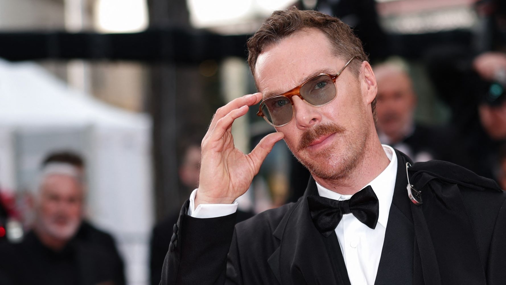 Benedict Cumberbatch among more than 300 artists urging Starmer to end UK arms sales to Israel020 Benedict Cumberbatch among more than 300 artists urging Starmer to end UK arms sales to Israel