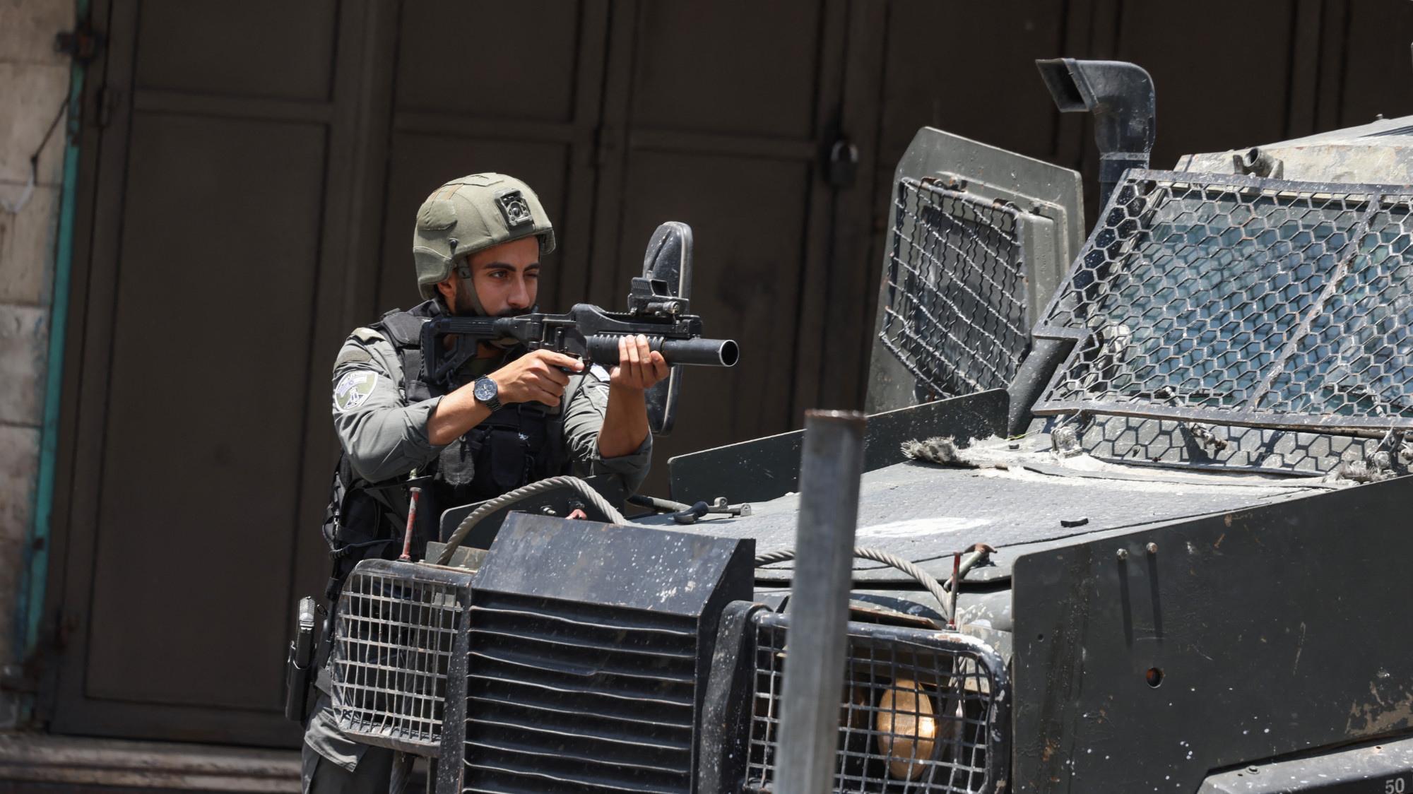 Israel launches largescale Nablus raid with fears of prolonged assault020 Israel launches largescale Nablus raid with fears of prolonged assault
