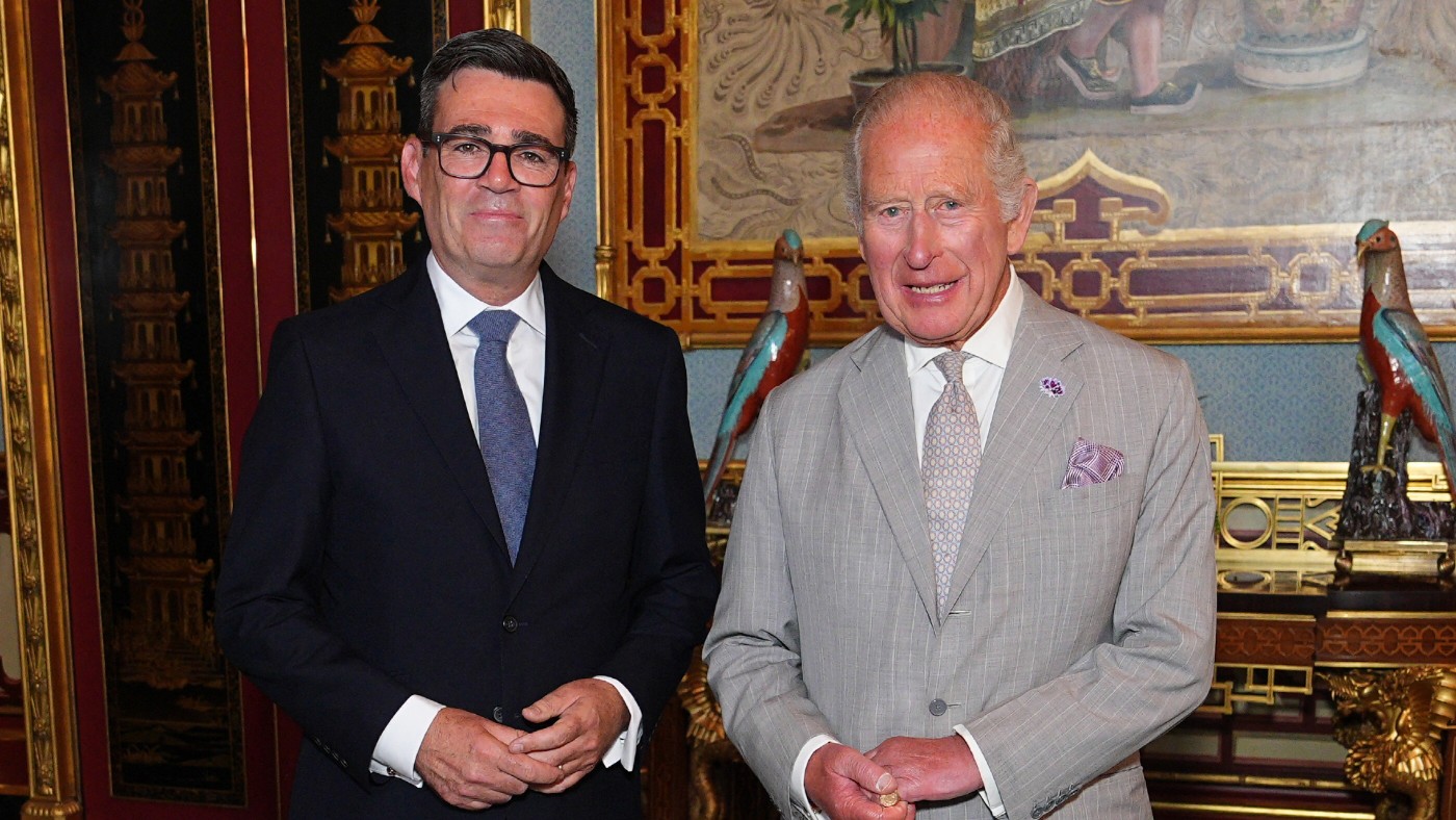 Andy Burnham promises new economic and political model as UK prime minister020 Andy Burnham promises new economic and political model as UK prime minister