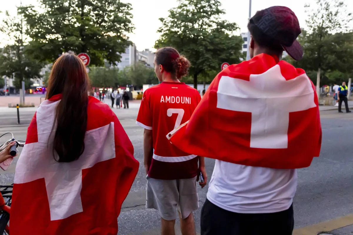 Swiss Fans Salute Team after World Cup Run Ends in Defeat by Argentina
