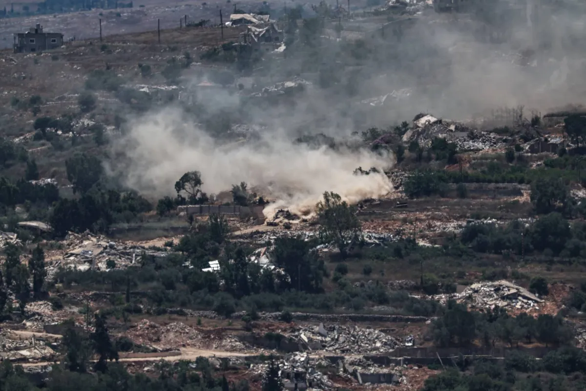 Israel Drops Leaflets over South Lebanon Town Ordering Residents to Leave