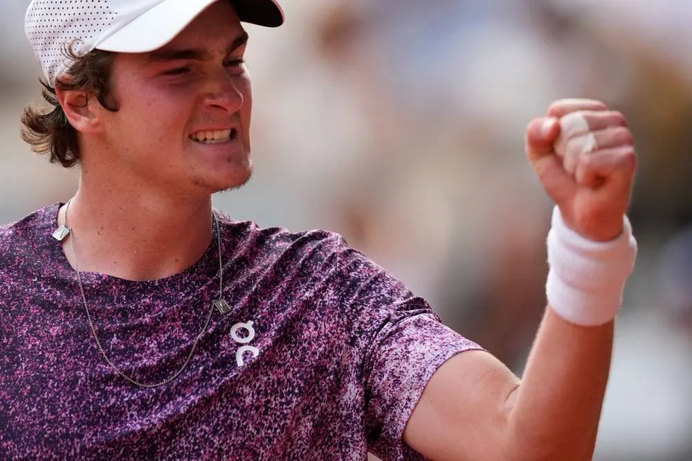 Fonseca Fever Sparks Tennis Boom in Brazil020 Fonseca Fever Sparks Tennis Boom in Brazil