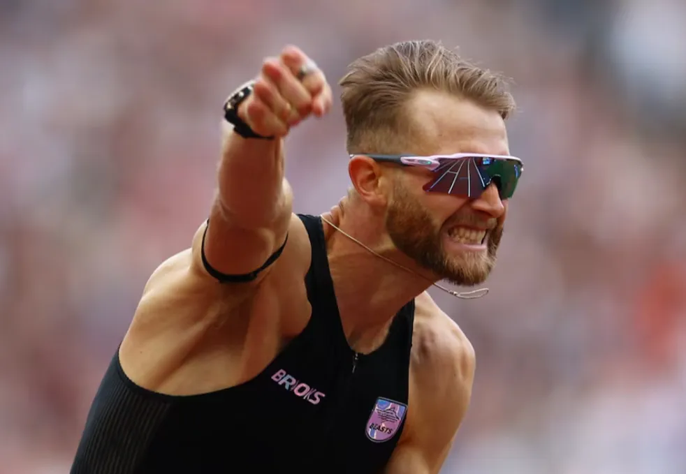 Josh Kerr Breaks Longstanding World Mile Record020 Josh Kerr Breaks Longstanding World Mile Record