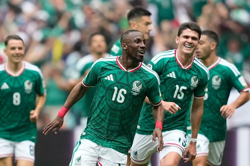 CoHosts Mexico Kick Off World Cup with Dramatic Victory