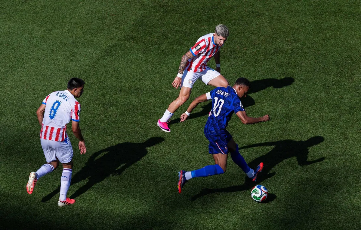 France Survive Paraguays Prickly Test but Warning Lights Flash