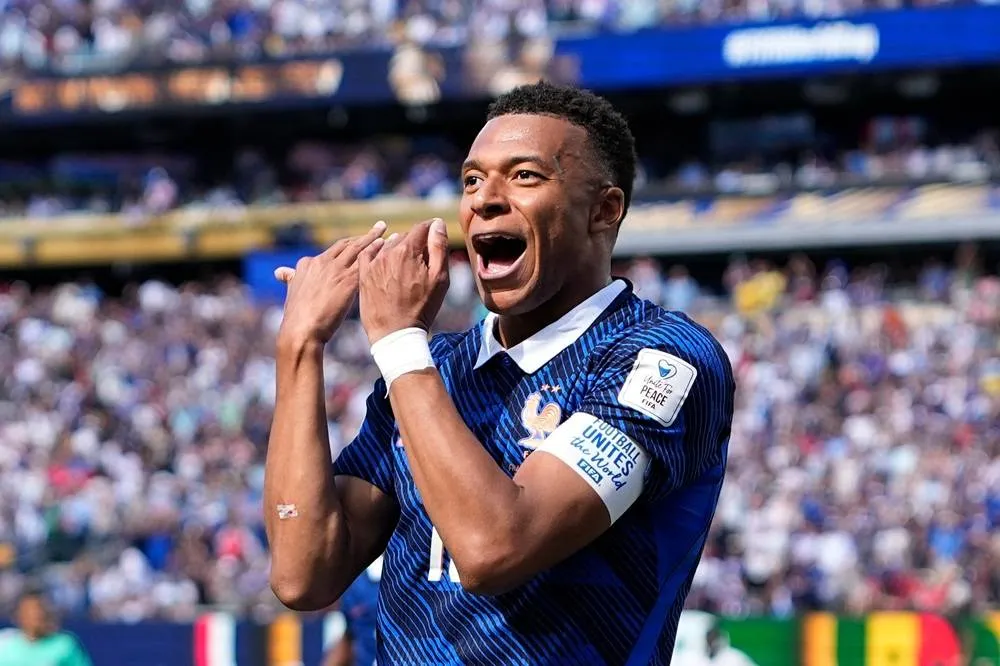 Mbappe Has World Cup History in Sights After Breaking France Scoring Record020 Mbappe Has World Cup History in Sights After Breaking France Scoring Record