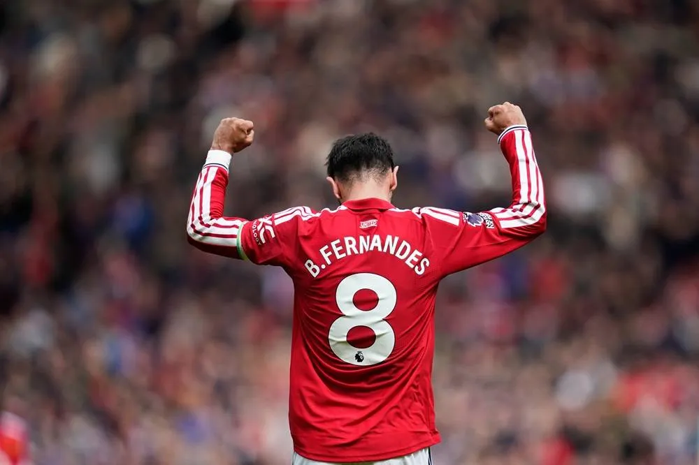 Fernandes Proud to Match Premier League Assists Record