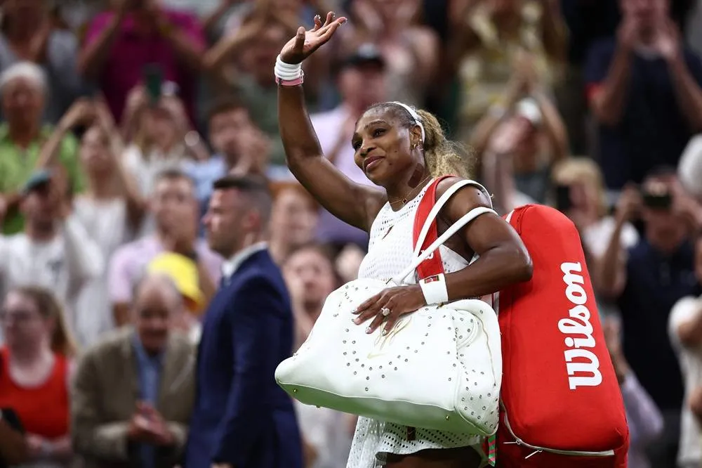 Injured Serenas Wimbledon Doubles Bid with Sister Venus in Doubt