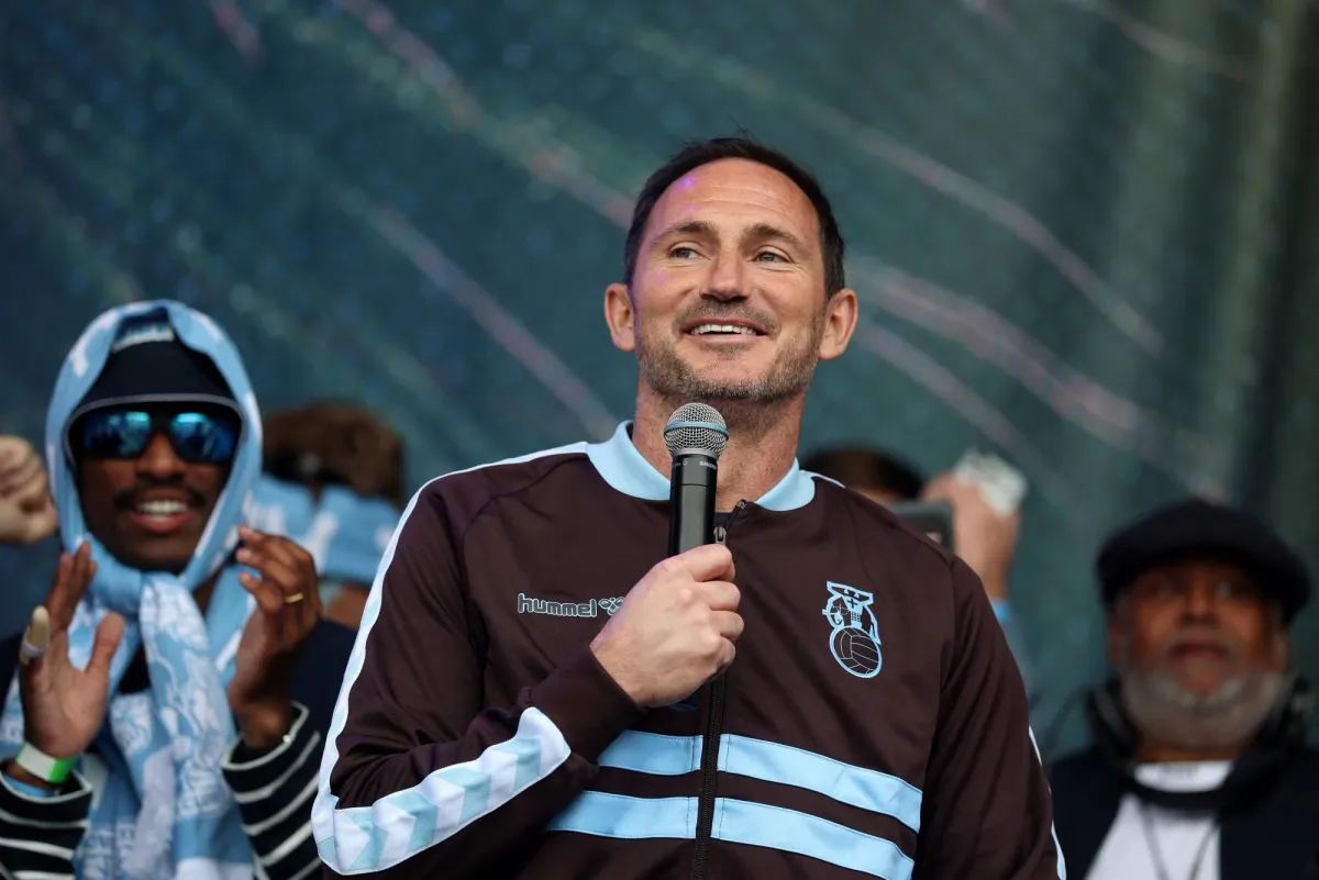 Lampard Lands Englands Manager of the Year Award