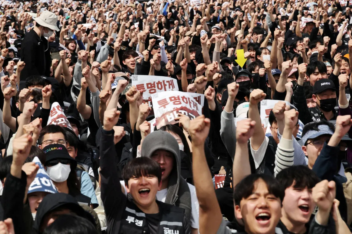Samsung Workers Approve Bonus Deal after Big AI Profits