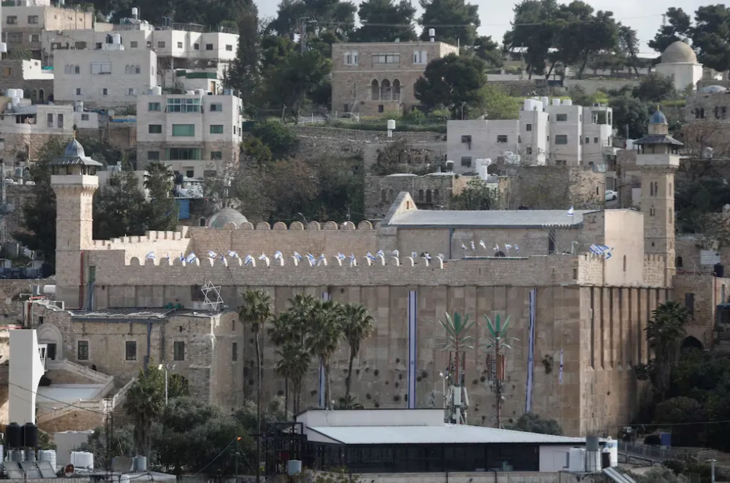Israel Seizes Powers over Hebron Shrine from Palestinian Authority020 Israel Seizes Powers over Hebron Shrine from Palestinian Authority